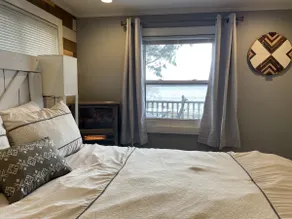 Round Lake Getaway Retreat - Image 4