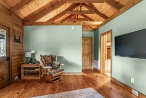 Tranquility Cabin with newly remodeled bathroom! - Image 5
