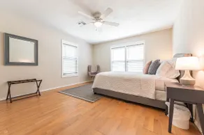 Escape to a Restored 1920s East Waco Bungalow - Image 4