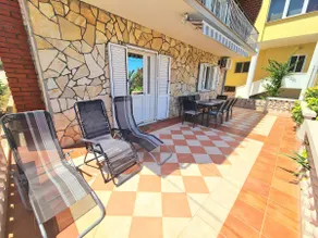 Beachfont 5BR Villa Victoria w/ Sea View & Parking - Image 4