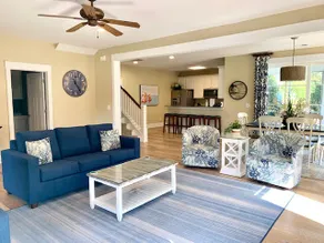 Luxury Cayman Villa in Caribbean Style Resort - Image 3