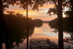 Lakefront Oasis: Dock, Porch, Kayaks, Gameroom - Image 3