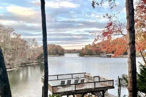 Lakefront Oasis: Dock, Porch, Kayaks, Gameroom - Image 3