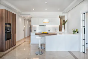 Stunning Modern Apt Frontline beach - RDR206 - Image 2