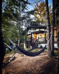 Summer Getaway - 3 min walk to Beach, Clean & Cozy - Image 5