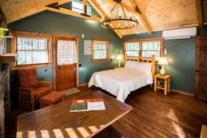Birch Burrow- Charming Tiny Cabin for Two - Image 3