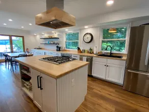 Vintage Point Lakehouse - Image 5