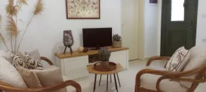 Small Quiet House in a friendly village neig/hood - Image 2