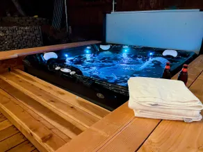 Hot Tub, Jacuzzi & King Suite Near Downtown Reno - Image 2