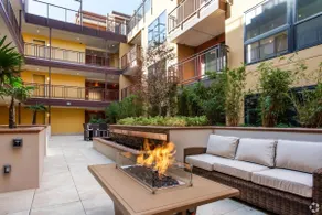 Pet-Friendly Walnut Creek with Rooftop Hot Tub - Image 5