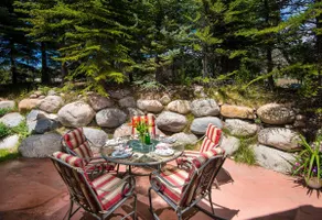 Cozy Arrowhead Retreat - Image 4