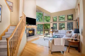 Cozy Arrowhead Retreat - Image 5