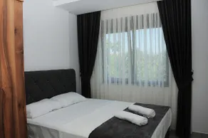 Yellice Apart - Image 5