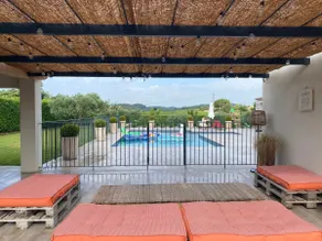 Family villa with pool – South Luberon - Image 2