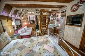 A fairy tale wooden house - Image 2