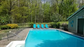 Town & Country Getaway: Pool Gardens Views 6 Acres - Image 2