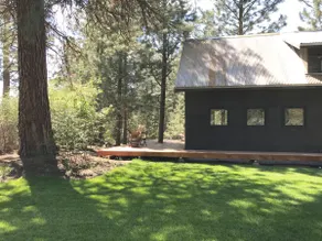Modern Cabin Near Crater Lake - Image 5