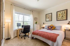 Spacious 4-Bedroom Arts & Crafts Home w/ Mtn Views - Image 5