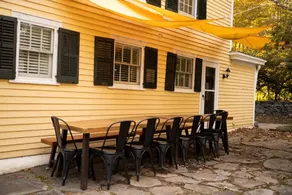 4BR Large Historic Hidden Gem in Norwich with Pool - Image 4