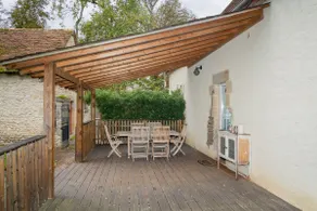 House with lots of privacy - Image 4