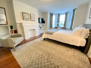 Stunning 2BR-Steps to the US Capitol + Parking! - Image 2