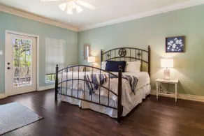 Guadalupe River Retreat - Image 4