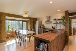 Modern 3-bedroom A-frame in Londonderry w/ Pond - Image 5