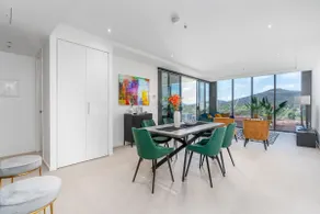 Fabulous 2BR 2BA Apartment in the Central District - Hosted by Canstay - Image 2