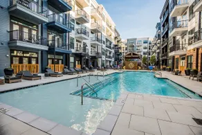 3BR Loft | Walk to Broadway Downtown | Pool Gym | - Image 2