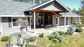Family Getaway Near Yosemite | Pool, Games&PoolTab - Image 5