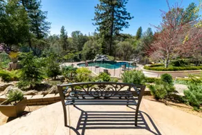 Family Getaway Near Yosemite | Pool, Games&PoolTab - Image 2