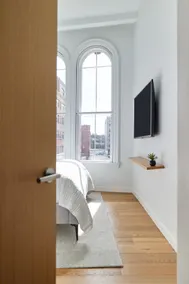 Luxurious 2 Bedroom Loft in Portland’s Art District - Image 5