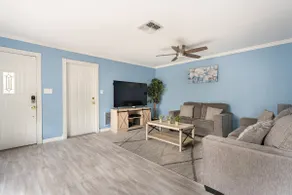 Renovated 2BR/2BA in SODO - Disney 20 Min Drive - Image 4