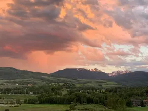 Beautiful Secluded Rocky Mountain Hideaway - Image 4