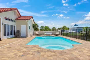 Castle, Pickleball, htd pool/SPA, mini-golf, dock - Image 3