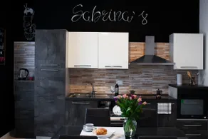 Sabrina's home, a modern and spacious three-room apartment. - Image 3
