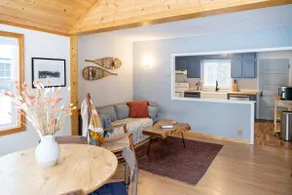 Cozy North Shore Getaway - Image 2
