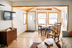 Cozy North Shore Getaway - Image 3