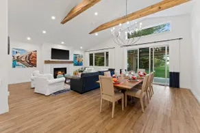 Lakeshore Retreat - Image 2