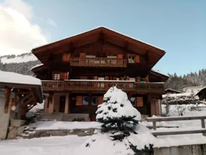 Le Vieux Chalet - ground floor apartment, sleeps 7 - Image 2