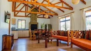 Black Wattle House - Image 5