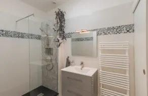 Charming apartment between port and castle - Image 3