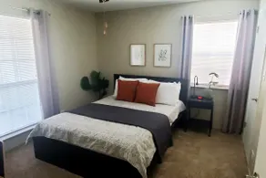 Smoke & Pet Free, Washer Dryer, Fireplace, Balcony - Image 3