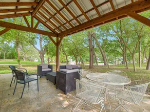 Cottage Near Lake Austin - Image 3