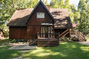 Mountain Cabin in Town - Image 3