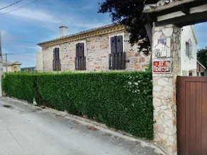 Rustic house with a garden and private pool - Image 3