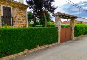 Rustic house with a garden and private pool - Image 4