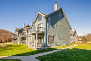 Across from Holiday Valley, sleeps 8, entire TH, walk to VLG, CLEAN, updated - Image 5