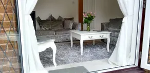 Craigwell - Detached house Staines opposite the River Thames 1 mile to Thorpe Park Resort - Image 4