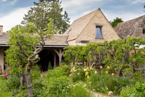 Secret Garden in The Cotswolds - Image 4